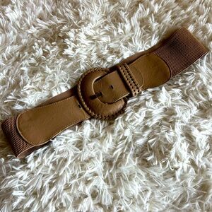 Tan elasticized wide width faux leather belt size Medium / Large